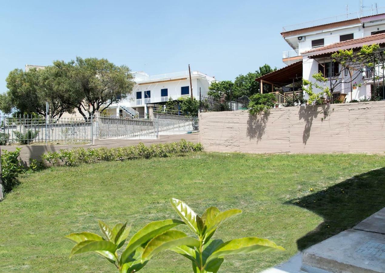 Villa Alexandra เนอาอิรากลีอา ภายนอก รูปภาพ